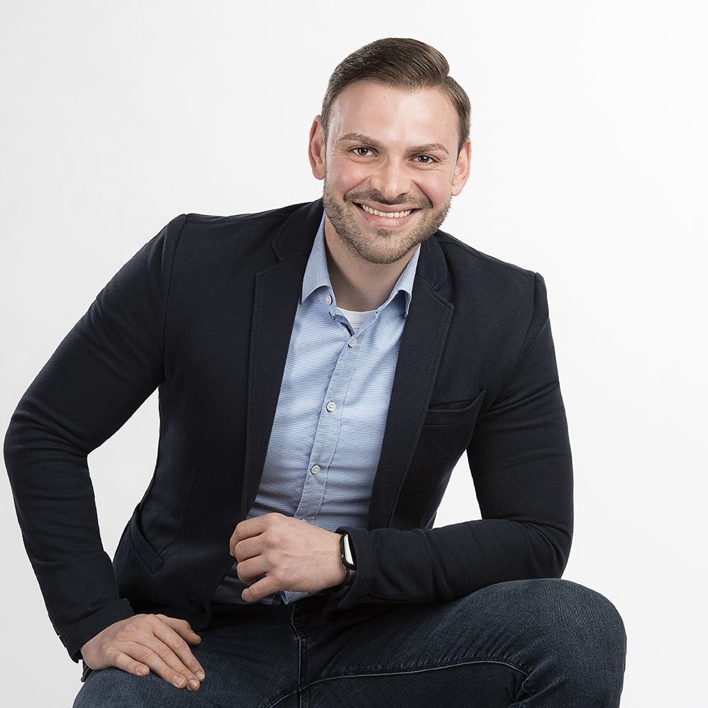 Faszinierende Makroaufnahme einer menschlichen Iris mit individuellen Strukturen, professionelle Irisfotografie im Fotostudio Würzburg.